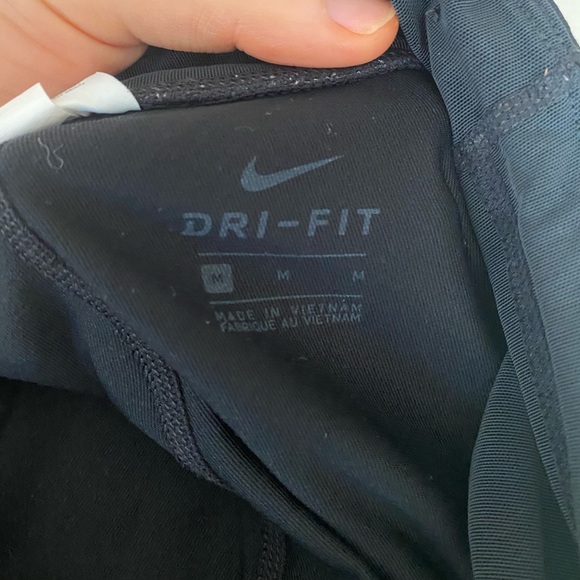 Nike leggings - Picture 2 of 3